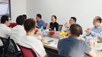 共谋发展新篇章 钟畅姿在金飞鹰药械技术咨询集团座谈交流